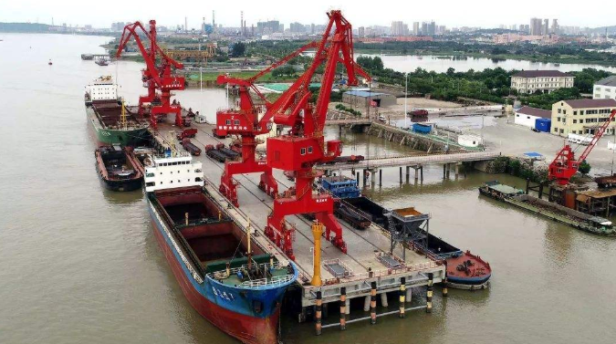 杨浦概述露天料场港口封闭问题的实行方法